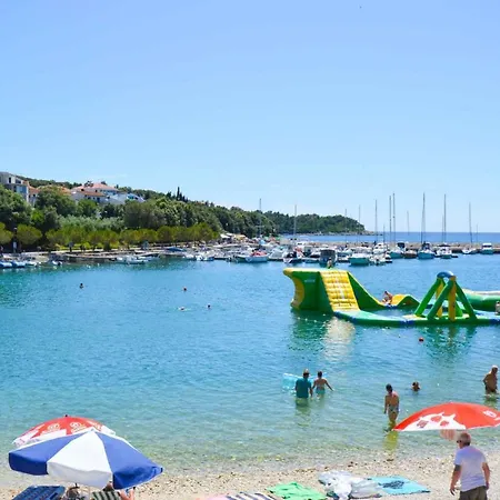 - Istrien 11401 Apartman Pješčana Uvala